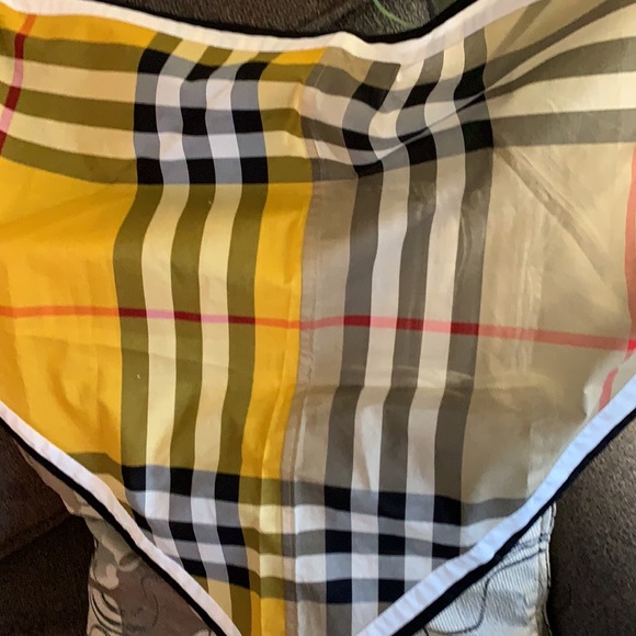 SOLD⛔️Authentic BURBERRY 100% Cotton vintage checkers triangle scarf - Picture 12 of 14